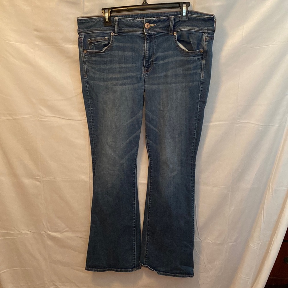 American eagle size 16 REG kick boots